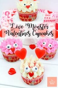 These love monster Valentines cupcakes are sure to scare up some enjoyment from your loved ones. Easy for the kids to make, too! #valentines #cupcakes #valentinescupcakes #kids